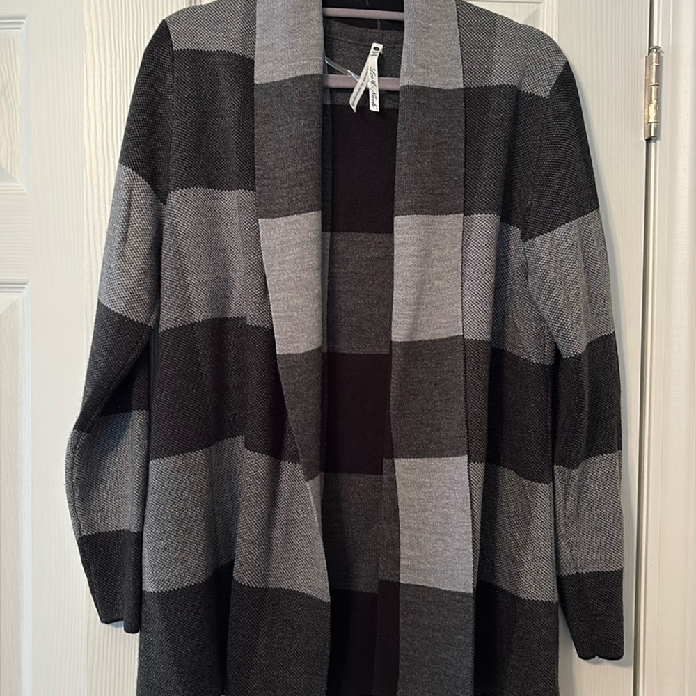 Black and gray cardigan